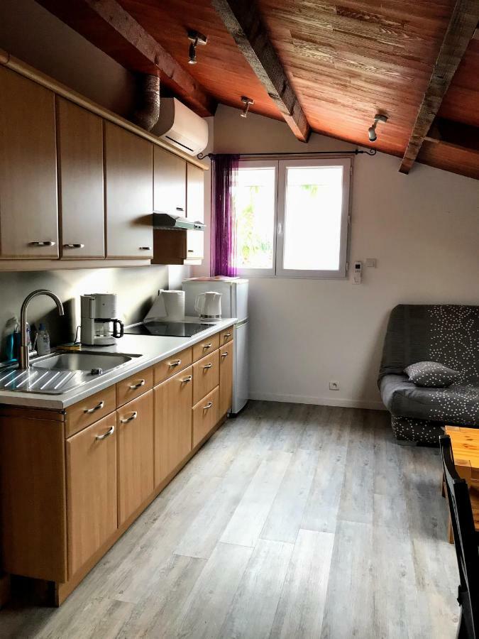 Gite De Larmonys Gigean Екстериор снимка
